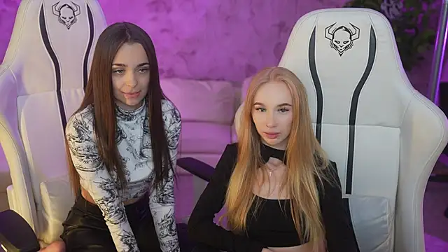 Snapshot of Lana_Pulse chatting on 02/09/25, 02:49 Lana Pulse online show from 02/09/25, 02:49