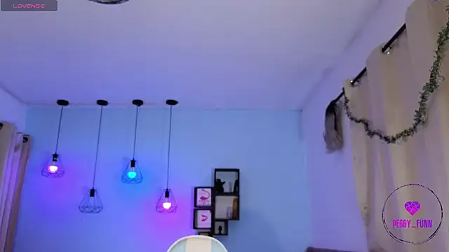 Peggy Funn online show from 12/30/24, 02:31