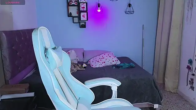 Peggy Funn online show from 02/27/25, 04:09