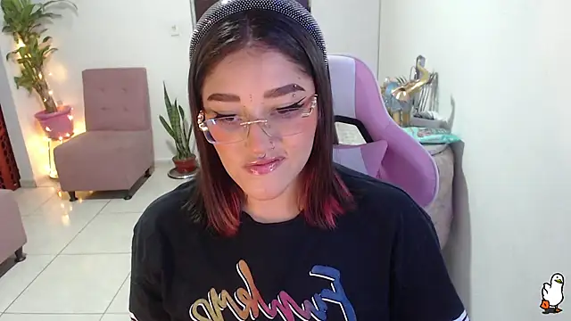 Snapshot of littleangel1_m chatting on 02/21/25, 07:32 littleangel1 m online show from 02/21/25, 07:32