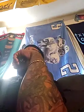 Snapshot of GallowayGooch1085 chatting on 02/28/26, 07:37 GallowayGooch1085 online show from 02/28/26, 07:37