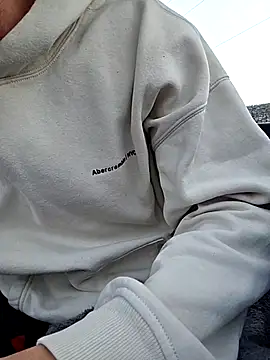 Zeefy online show from 11/30/25, 09:24