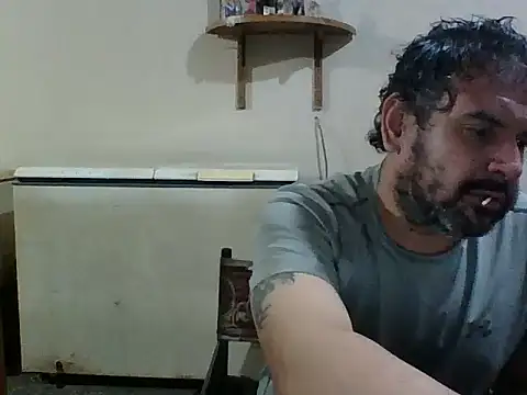 Snapshot of Rodrigo_happy chatting on 09/14/25, 04:44 Rodrigo happy online show from 09/14/25, 04:44