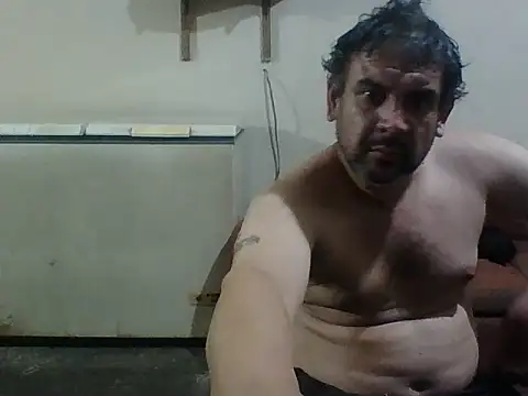 Snapshot of Rodrigo_happy chatting on 11/25/25, 05:40 Rodrigo happy online show from 11/25/25, 05:40