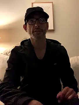 Snapshot of hailzeffn chatting on 09/10/25, 08:36 hailzeffn online show from 09/10/25, 08:36