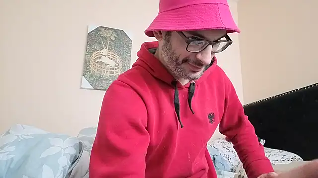 Snapshot of hailzeffn chatting on 11/11/25, 02:39 hailzeffn online show from 11/11/25, 02:39