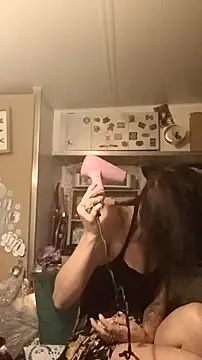 whitetrashdirtyslut online show from 03/21/26, 06:18