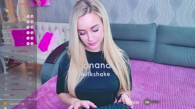 Snapshot of ExplosiveStuff chatting on 02/13/25, 05:48 ExplosiveStuff online show from 02/13/25, 05:48