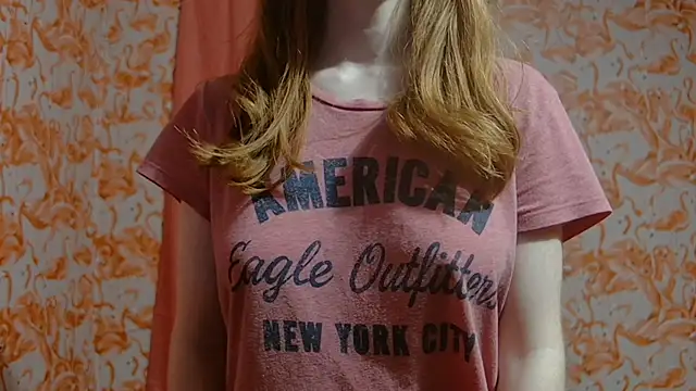 strawberrysmoothie online show from 12/16/24, 11:39