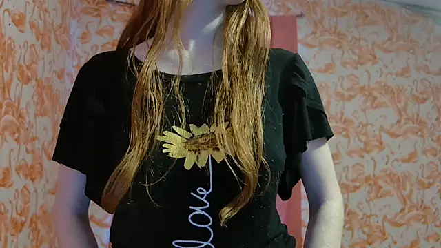 strawberrysmoothie online show from 09/19/25, 07:03