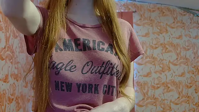 strawberrysmoothie online show from 11/26/25, 06:53