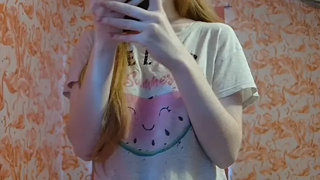 strawberrysmoothie online show from 01/13/26, 08:03