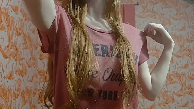 strawberrysmoothie online show from 04/04/26, 01:59