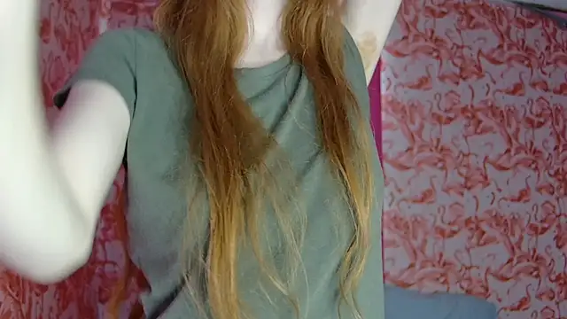 Snapshot of strawberrysmoothie chatting on 07/19/26, 05:49 strawberrysmoothie online show from 07/19/26, 05:49
