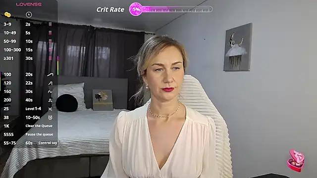 Snapshot of Vanessa_Nowak chatting on 11/07/25, 11:21 Vanessa Nowak online show from 11/07/25, 11:21