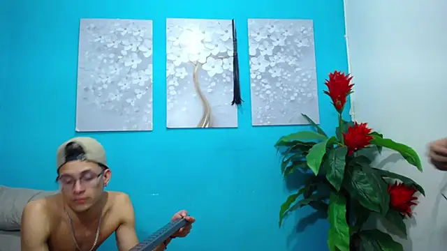 Leon hot X online show from 01/14/25, 12:11