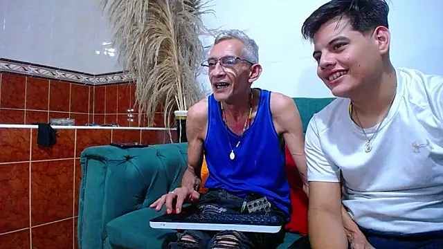 Leon hot X online show from 01/24/25, 10:41