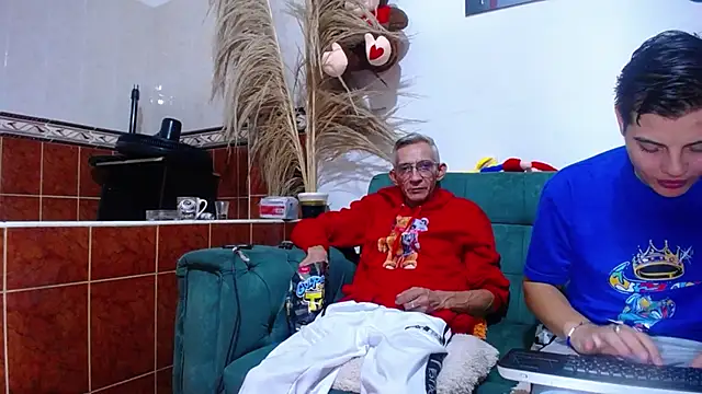 Leon hot X online show from 02/28/25, 03:37