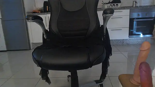 LaraReinaDelSol online show from 12/23/24, 05:11