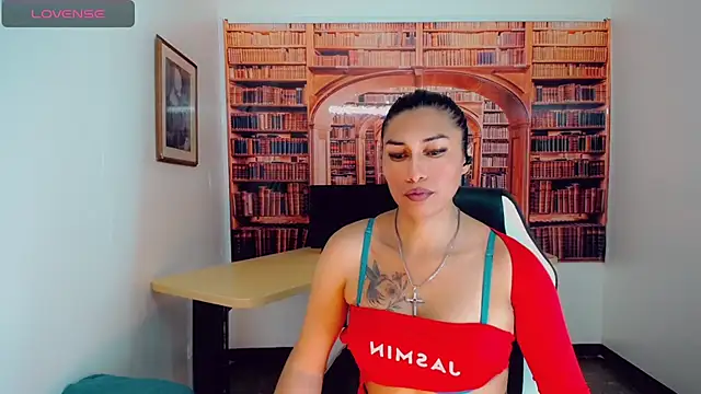 Snapshot of khiara_moretti chatting on 12/19/24, 01:39 khiara moretti online show from 12/19/24, 01:39