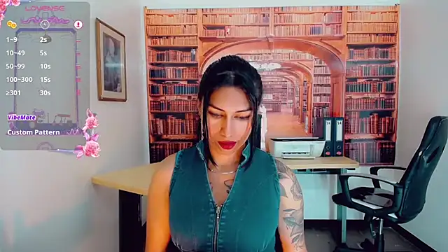 Snapshot of khiara_moretti chatting on 03/06/25, 10:47 khiara moretti online show from 03/06/25, 10:47