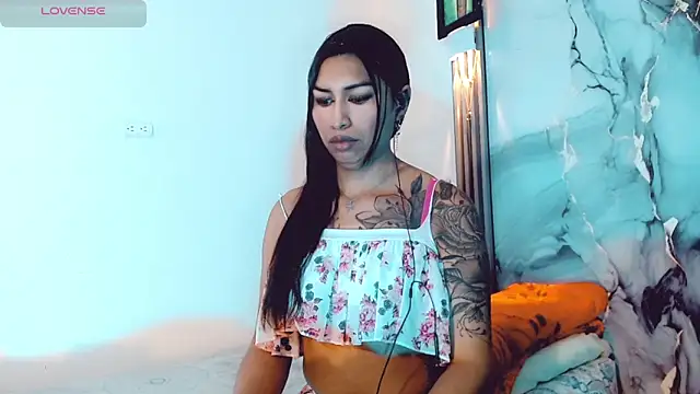 Snapshot of khiara_moretti chatting on 10/03/25, 11:07 khiara moretti online show from 10/03/25, 11:07