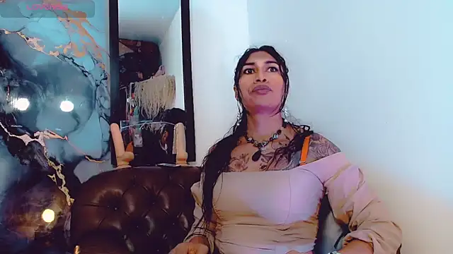 Snapshot of khiara_moretti chatting on 11/07/25, 11:10 khiara moretti online show from 11/07/25, 11:10