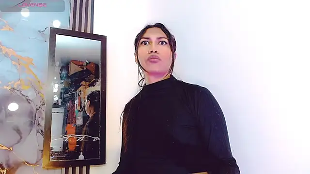 Snapshot of khiara_moretti chatting on 11/08/25, 11:10 khiara moretti online show from 11/08/25, 11:10