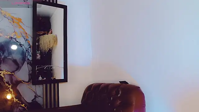 Snapshot of khiara_moretti chatting on 11/10/25, 11:20 khiara moretti online show from 11/10/25, 11:20