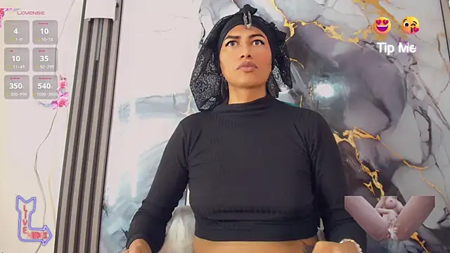 Snapshot of khiara_moretti chatting on 06/19/26, 11:47 khiara moretti online show from 06/19/26, 11:47