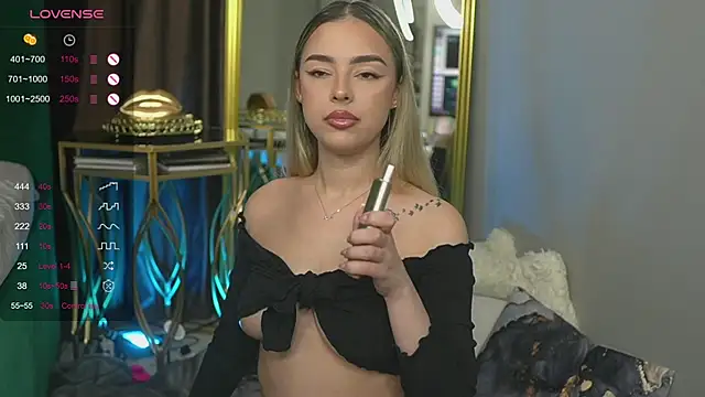 Snapshot of ScarletColes chatting on 01/23/25, 11:05 ScarletColes online show from 01/23/25, 11:05