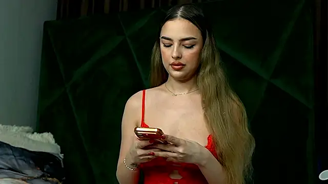 ScarletColes online show from 02/15/26, 12:40