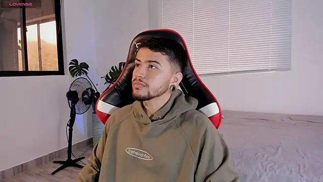 ftmphilip  online show from 10/25/25, 12:13