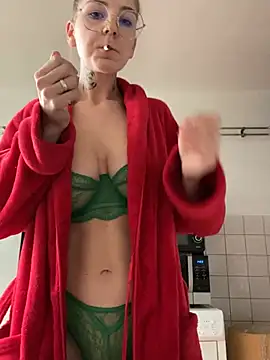 Snapshot of SecretTanisha_Lover chatting on 01/15/25, 09:45 SecretTanisha Lover online show from 01/15/25, 09:45