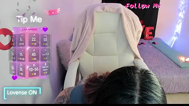 Sofia thomson1 t online show from 02/20/25, 10:05