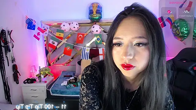 Snapshot of Moon_Water__ chatting on 06/24/26, 10:47 Moon Water online show from 06/24/26, 10:47