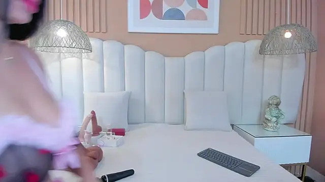 Sara Vanegas online show from 03/24/26, 11:37