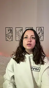 Megan Rodrigo online show from 11/28/25, 05:48