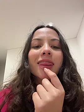 Megan Rodrigo online show from 05/10/26, 01:44