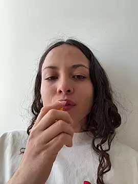 Snapshot of Megan_Rodrigo chatting on 07/05/26, 04:47 Megan Rodrigo online show from 07/05/26, 04:47