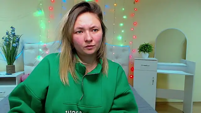 SallyVerda online show from 01/30/25, 06:43