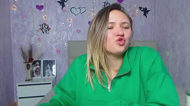 SallyVerda online show from 02/25/25, 06:42