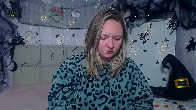 SallyVerda online show from 10/15/25, 05:24