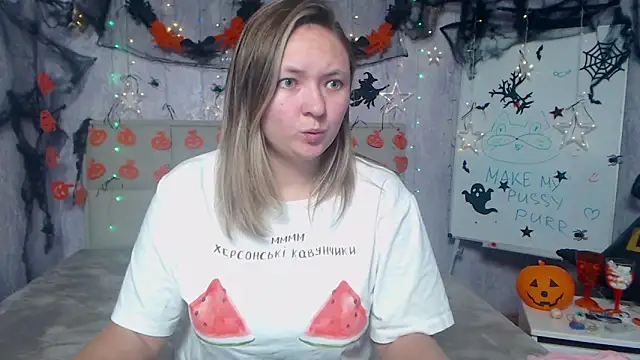 SallyVerda online show from 10/30/25, 07:03