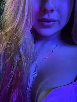 Amber Martins  online show from 02/08/25, 06:33