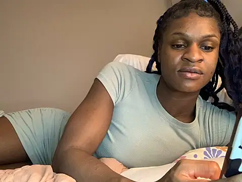 Snapshot of ninaperry777 chatting on 12/31/24, 06:05 ninaperry777 online show from 12/31/24, 06:05