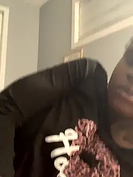 Snapshot of ninaperry777 chatting on 10/26/25, 09:26 ninaperry777 online show from 10/26/25, 09:26