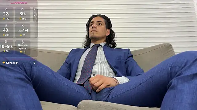 Snapshot of Tom_blunt96 chatting on 02/13/25, 02:45 Tom blunt96 online show from 02/13/25, 02:45