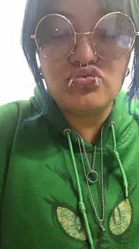 lucky-leah online show from 02/10/26, 03:32