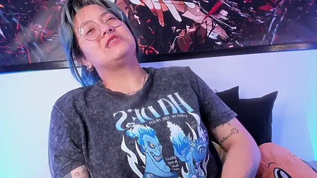 lucky-leah online show from 05/19/26, 03:35